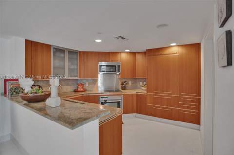 2627 S Bayshore Dr 506, Coconut Grove FL - photo 20 of 62