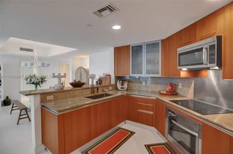 2627 S Bayshore Dr 506, Coconut Grove FL - photo 22 of 62