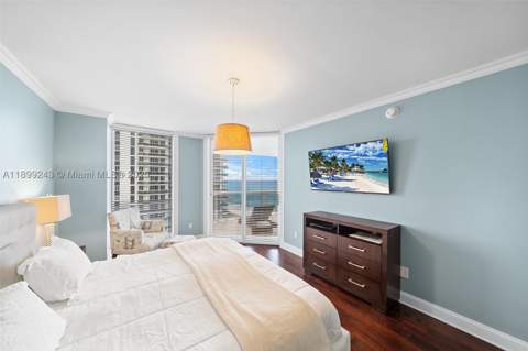 4775 Collins Ave 1708, Miami Beach FL - photo 15 of 51