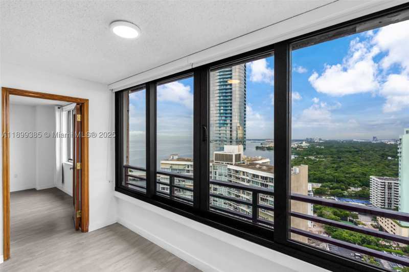 1 bedroom Condominium at 2333 Brickell Ave Ph208, Brickell Bay Club Condo, Miami — photo 1