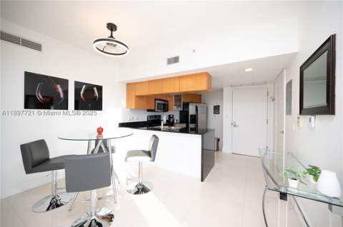 1750 N Bayshore Dr 2615, Miami FL - photo 8 of 23