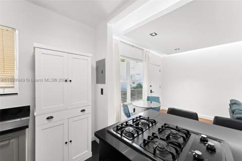 1515 West Ave 9, Miami Beach FL - photo 17 of 34