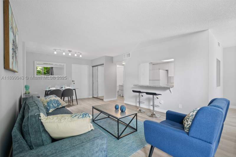 1 bedroom Condominium at 210 172nd St 128, Avila South Condo, Sunny Isles Beach — photo 2