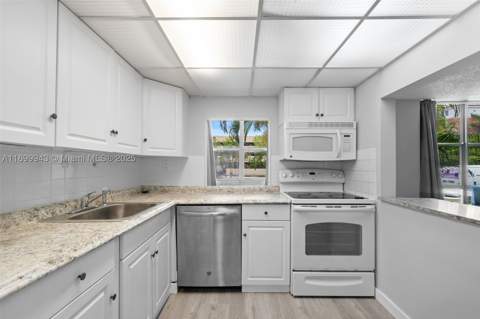 210 172nd St 128, Sunny Isles Beach FL - photo 6 of 16