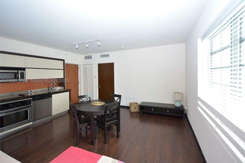 1 bedroom Condominium at 435 21st St 205, Artecity Governor Condo, Miami Beach — photo 2