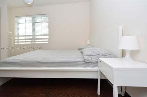 435 21st St 205, Miami Beach FL - photo 6 of 11