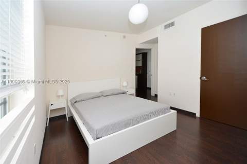 435 21st St 205, Miami Beach FL - photo 7 of 11