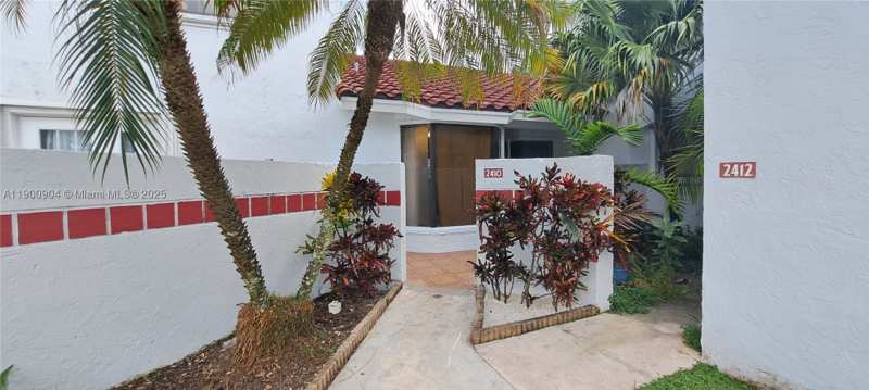 3 bedroom Townhouse at 2410 San Remo Cir, San Remo, Homestead — photo 1