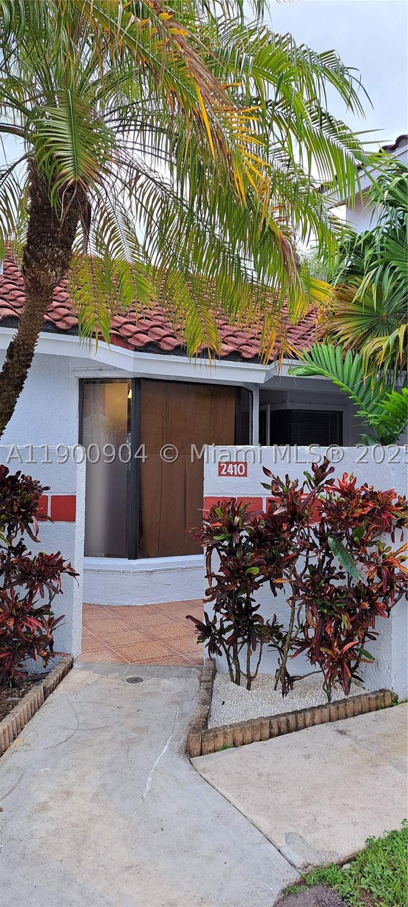 3 bedroom Townhouse at 2410 San Remo Cir, San Remo, Homestead — photo 2
