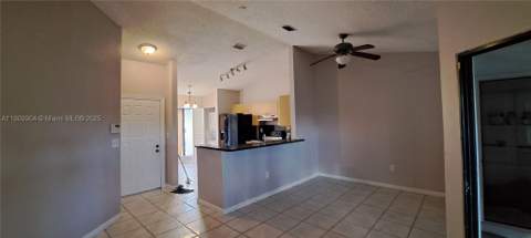 2410 San Remo Cir, Homestead FL - photo 6 of 10