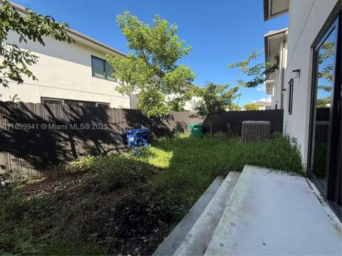 1159 NW 1st St, Florida City FL - photo 12 of 25