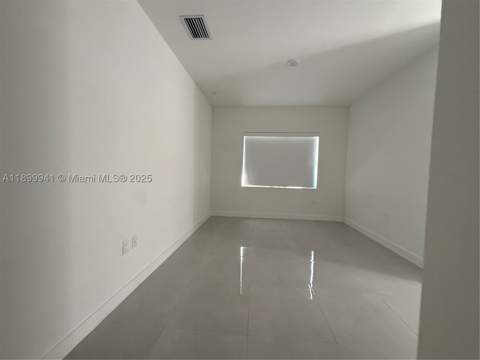 1159 NW 1st St, Florida City FL - photo 16 of 25