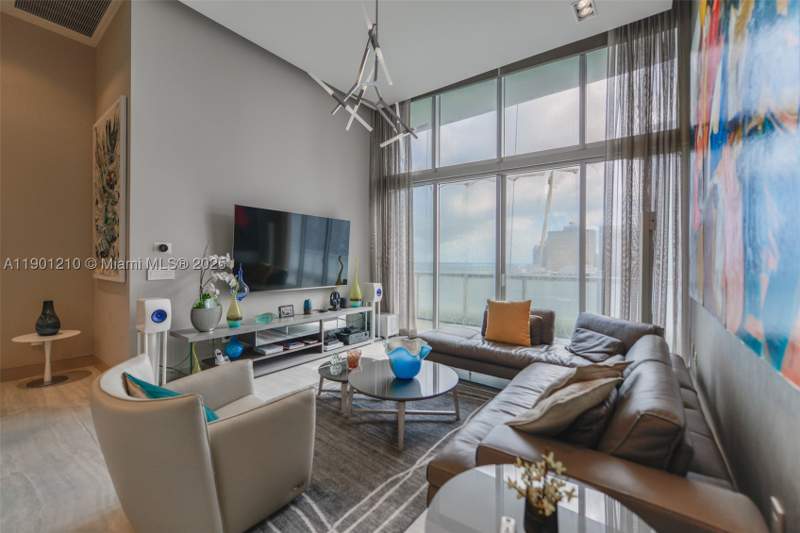 2 bedroom Condominium at 495 Brickell Ave 2211, Icon Brickell No Two, Miami — photo 2