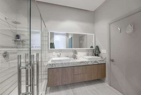 495 Brickell Ave 2211, Miami FL - photo 21 of 27