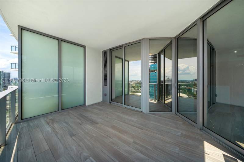 1 bedroom Condominium at 851 NE 1st Ave 2106, Paramount Miami Worldcent, Miami — photo 5