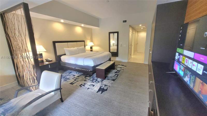 1 bedroom Condominium at 5300 NW 87th Ave 306, The Blue A Resort Hotel C, Doral — photo 2