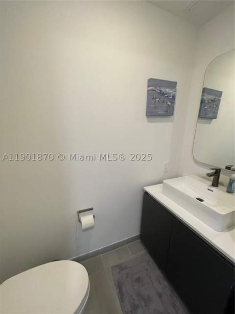227 NE 2nd St 1606, Miami FL - photo 13 of 25