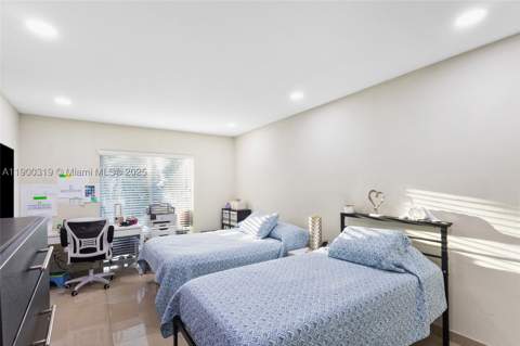 5665 W 20th Ave 212, Hialeah FL - photo 10 of 38