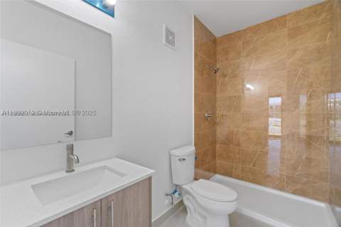 1119 NW 1st St, Florida City FL - photo 16 of 40