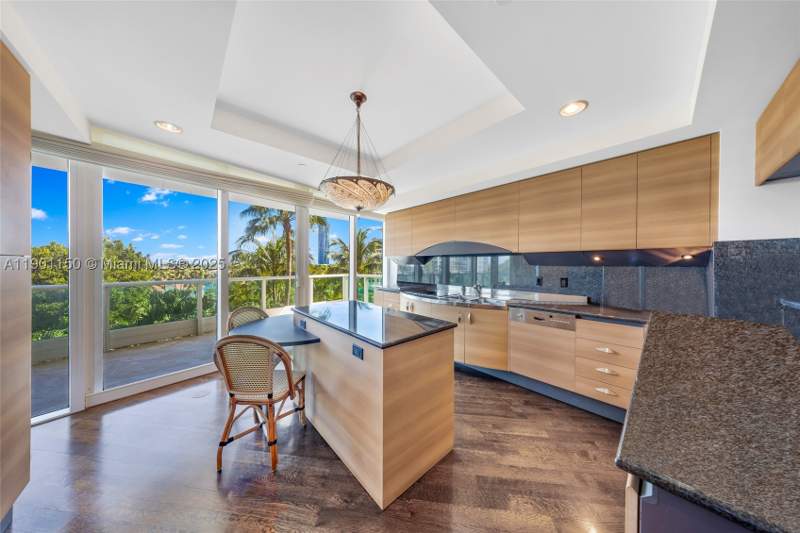 2 bedroom Condominium at 19955 NE 38th Ct 705, Towers Of Porto Vita-Sout, Aventura — photo 3