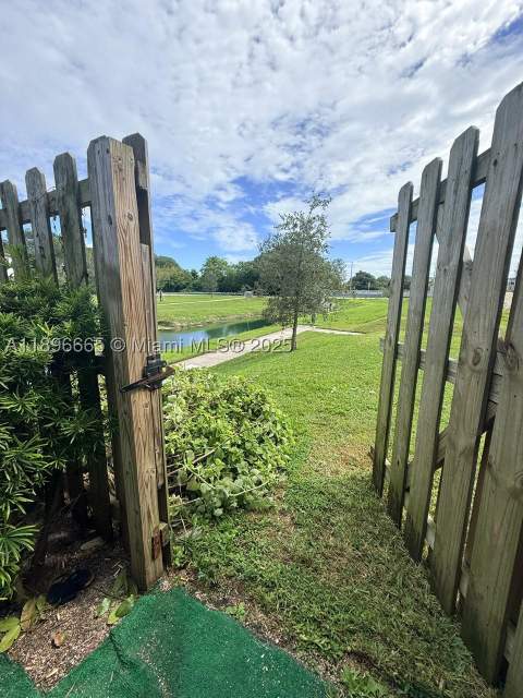 12715 SW 230th Ter, Miami FL - photo 11 of 25