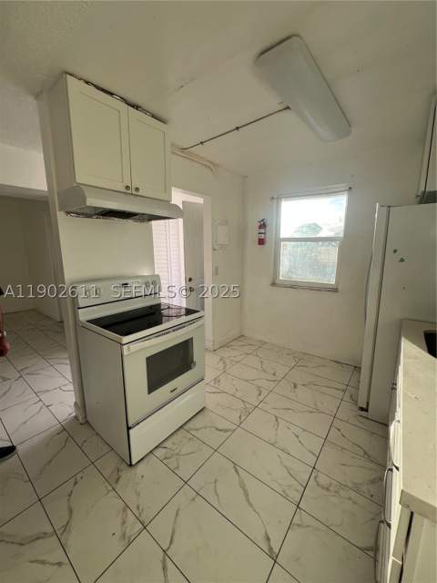 301 NW 177th St 136, Miami Gardens FL - photo 11 of 12