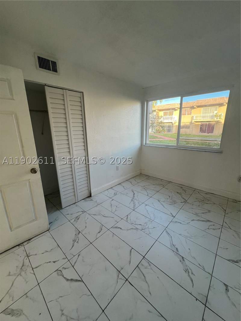 2 bedroom Condominium at 301 NW 177th St 136, New World Condo Apts II, Miami Gardens — photo 4