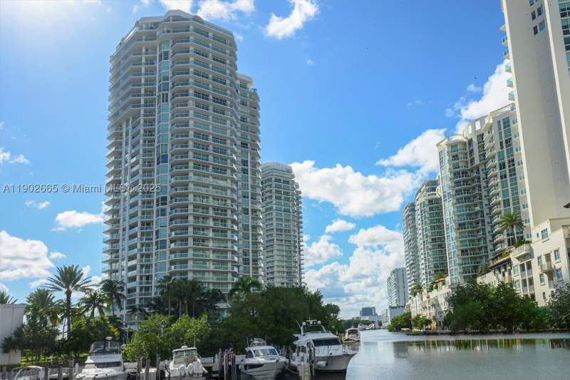 2 bedroom Condominium at 16500 Collins Av 2055, Oceania, Sunny Isles Beach — photo 2