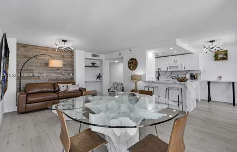 2555 Collins Ave 2200, Miami Beach FL - photo 18 of 36
