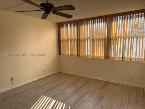 16570 NE 26th Ave 3C, North Miami Beach FL - photo 11 of 28