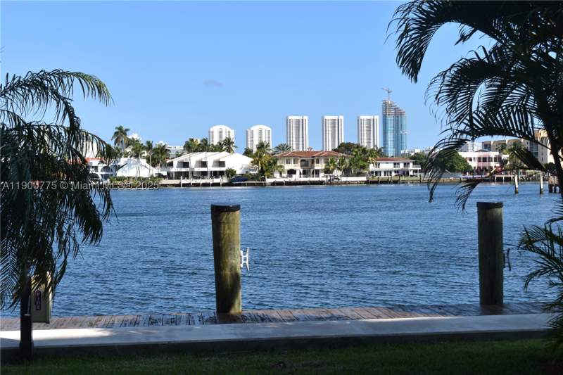 2 bedroom Condominium at 16570 NE 26th Ave 3C, Reef South Condo, North Miami Beach — photo 2