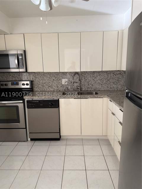 16570 NE 26th Ave 3C, North Miami Beach FL - photo 8 of 28