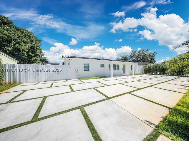 4 bedroom SingleFamilyResidence at 16125 NW 28th Pl, Golden Highlands Est, Miami Gardens — photo 2
