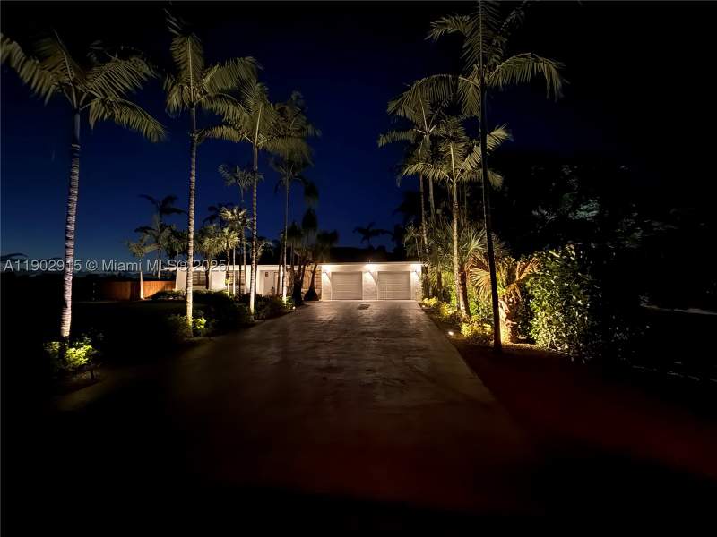 4 bedroom SingleFamilyResidence at 20440 SW 292nd St, Bob-Ann Estates, Homestead — photo 2