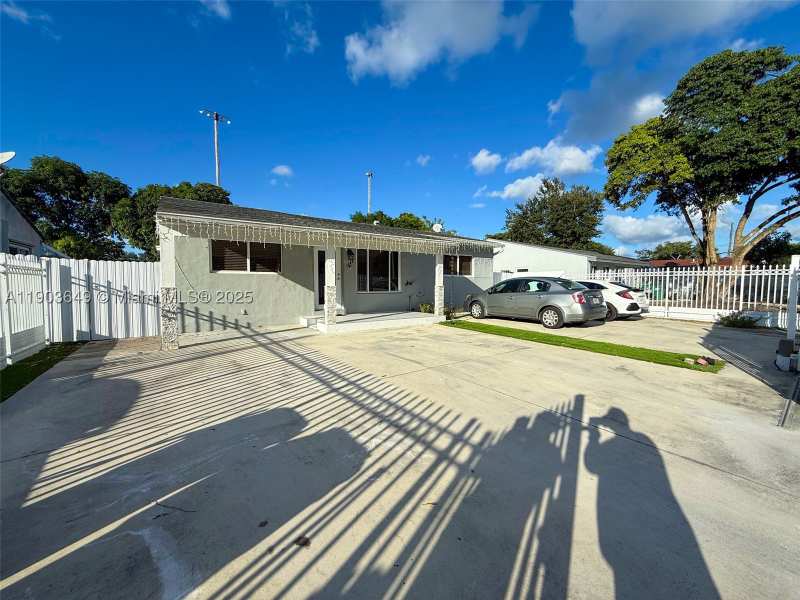 4 bedroom SingleFamilyResidence at 1545 NW 85th St, Gladys Park, Miami — photo 1
