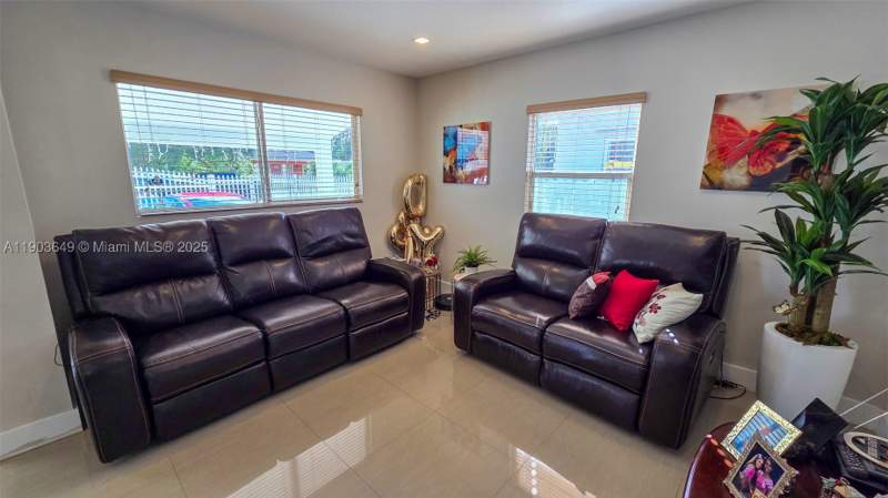 4 bedroom SingleFamilyResidence at 1545 NW 85th St, Gladys Park, Miami — photo 4