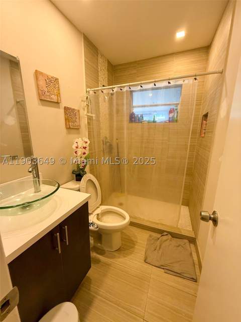 1545 NW 85th St, Miami FL - photo 6 of 16