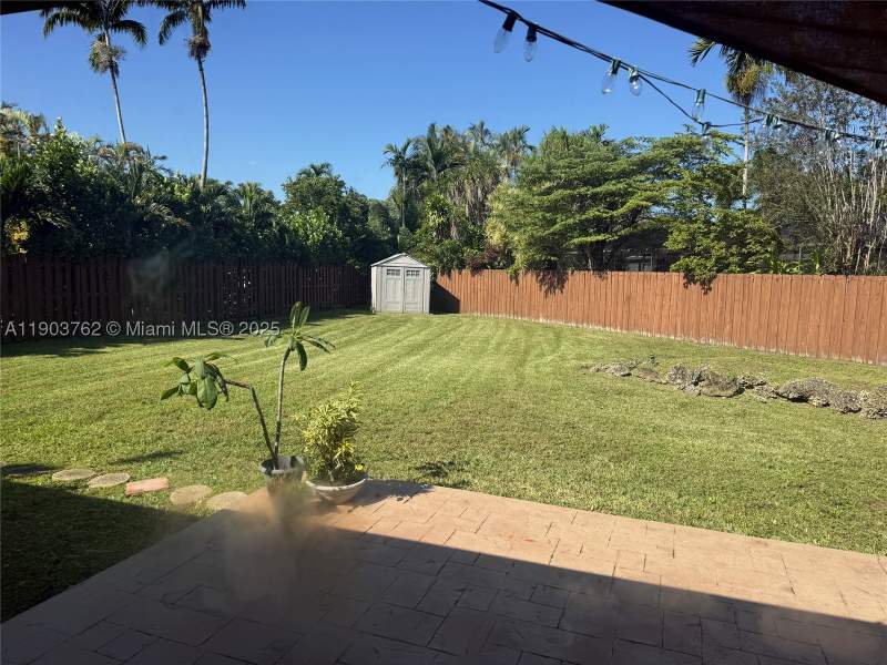 3 bedroom SingleFamilyResidence at 9422 SW 127th Ave, 2nd Addn To Calusa Club E, Miami — photo 2