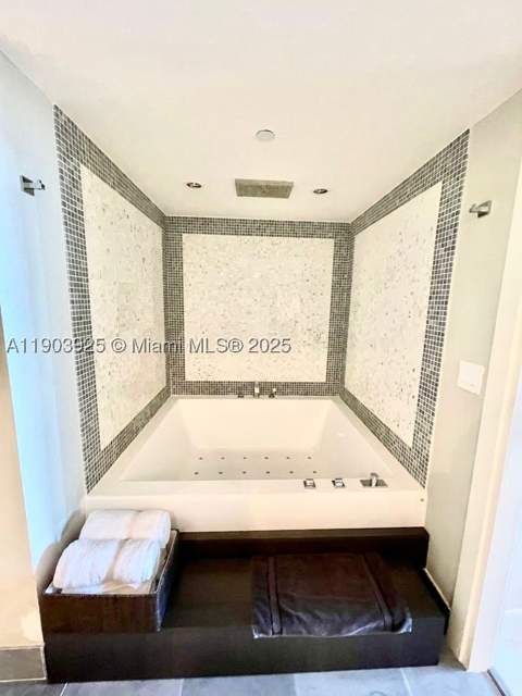 200 Biscayne Boulevard Way 4310, Miami FL - photo 10 of 18