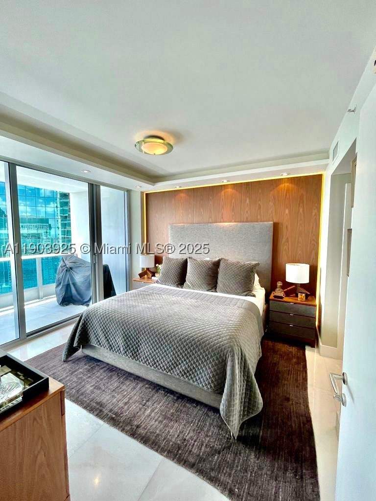 1 bedroom Condominium at 200 Biscayne Boulevard Way 4310, Epic West Condo, Miami — photo 2