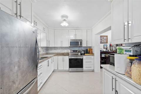 18151 NE 9th Ct, North Miami Beach FL - photo 14 of 48