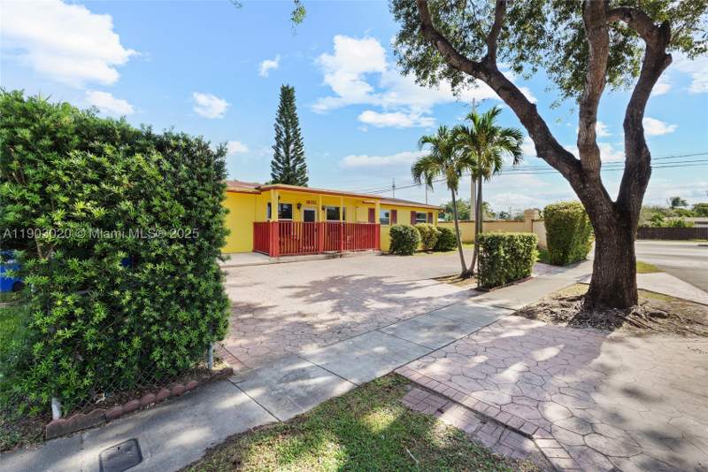 4 bedroom SingleFamilyResidence at 18151 NE 9th Ct, Pickwick Lake Estates Sec, North Miami Beach — photo 3