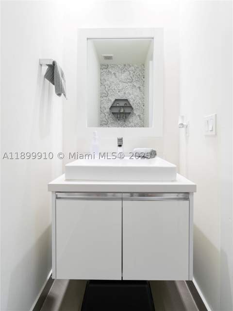 10245 NW 63rd Ter 206, Doral FL - photo 12 of 37