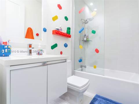 10245 NW 63rd Ter 206, Doral FL - photo 17 of 37