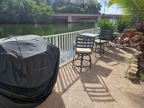 230 174th St 409, Sunny Isles Beach FL - photo 10 of 28