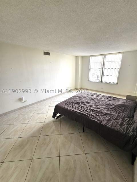 230 174th St 409, Sunny Isles Beach FL - photo 14 of 28