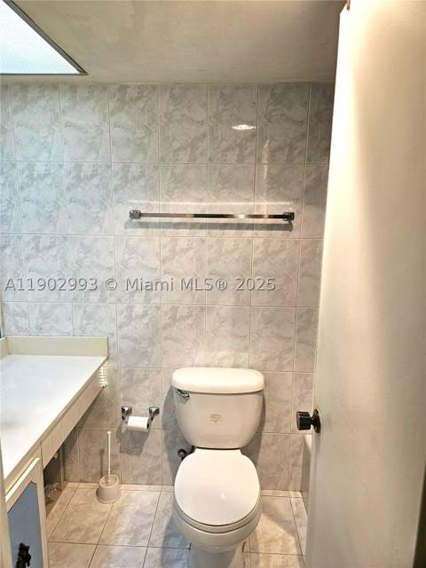 230 174th St 409, Sunny Isles Beach FL - photo 18 of 28