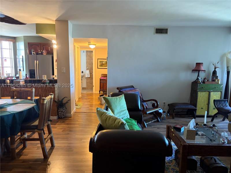 1 bedroom Condominium at 1401 NE Miami Gardens Dr 997, Fifth Moorings Condo, Miami — photo 3