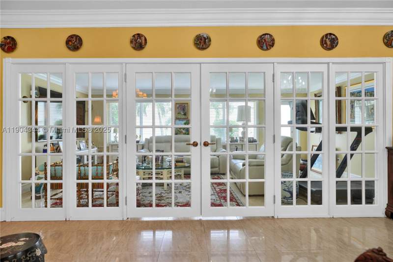 4 bedroom SingleFamilyResidence at 1407 San Marco Ave, C Gab Granada Sec Rev, Coral Gables — photo 5