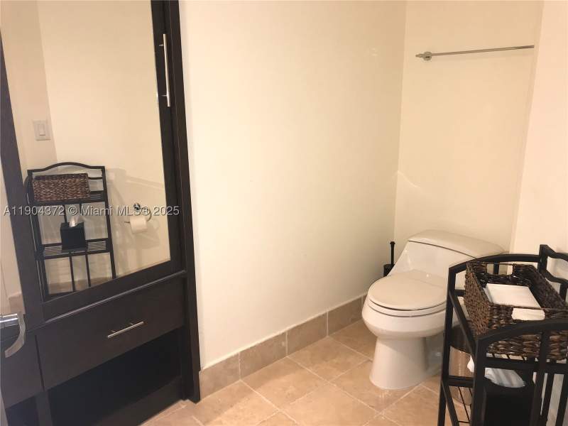 2 bedroom Condominium at 18201 Collins Ave 5104, Trump Royale Condo, Sunny Isles Beach — photo 4